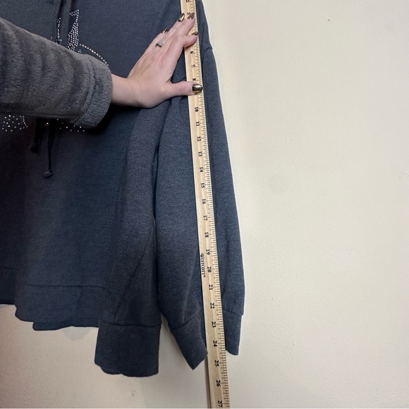 Disney Parks Bedazzled Castle Mickey Gray Hoodie Sweatshirt Women’s Size 2X - Picture 11 of 12